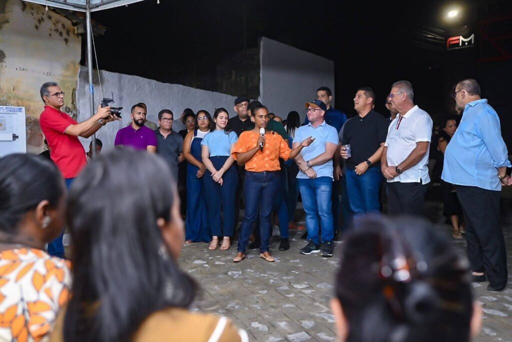 Prefeito George Clemente realizou a entrega da 3ª etapa do calçamento do José Calazans