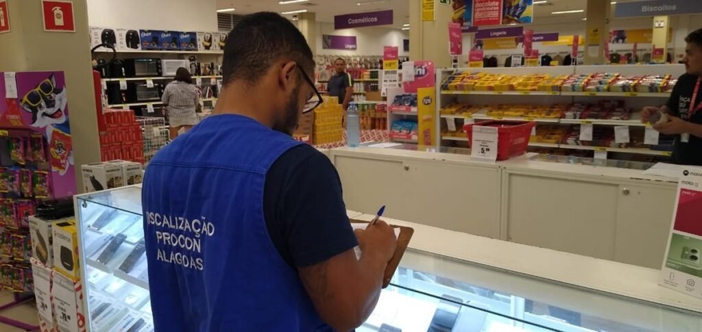 Procon Alagoas realiza pesquisa de preços para o dia dos pais