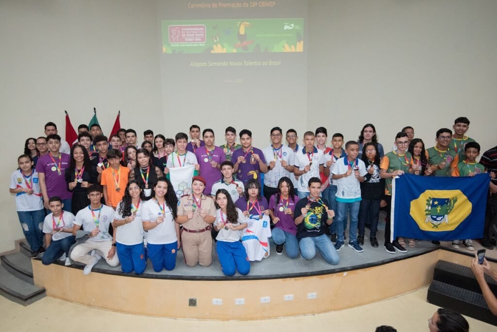 Rede estadual celebra 76 medalhas na OBMEP com conquistas históricas