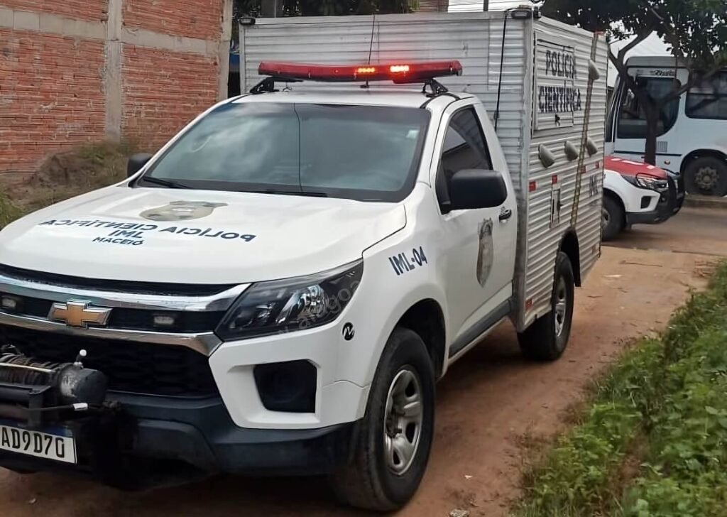 Menino de 13 anos é arrancado de casa e assassinado a tiros no interior de Alagoas