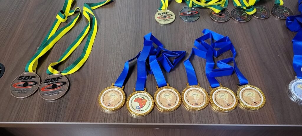 Cinquenta estudantes da rede estadual recebem medalha da Olimpíada Brasileira de Física