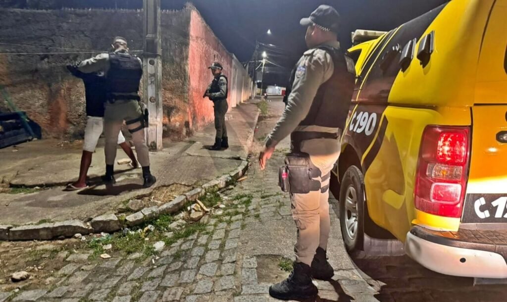 Polícia Militar de Alagoas apreende 22 armas de fogo e sete quilos de drogas em uma semana