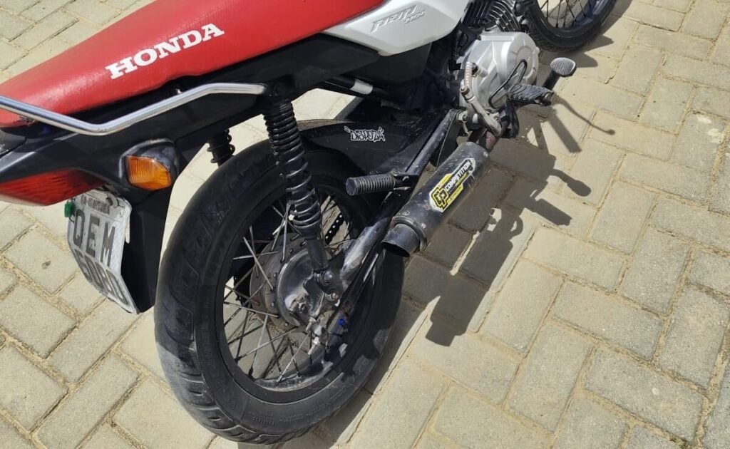 3ª Cia autua motociclista por perturbação do sossego em Atalaia