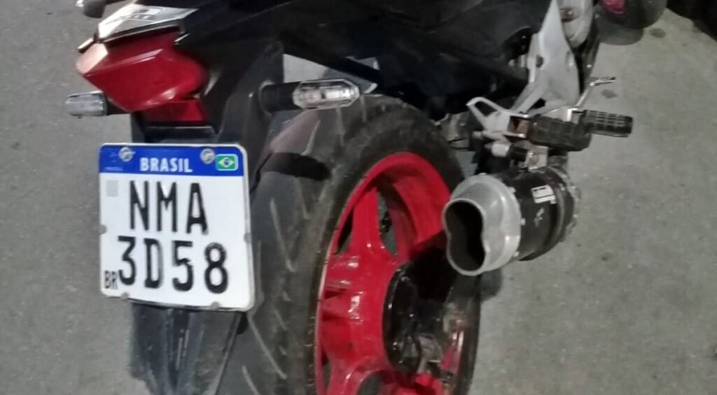 3ª Cia autua motociclista por perturbação do sossego em Atalaia