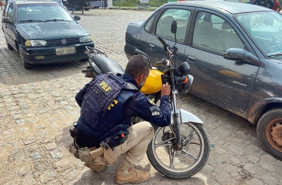 PRF apreende veículo adulterado na BR-101 em São Miguel dos Campos