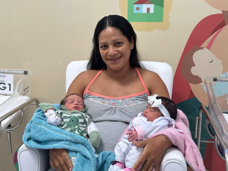 Hospital da Mulher registra primeiro nascimento de gêmeos de 2025