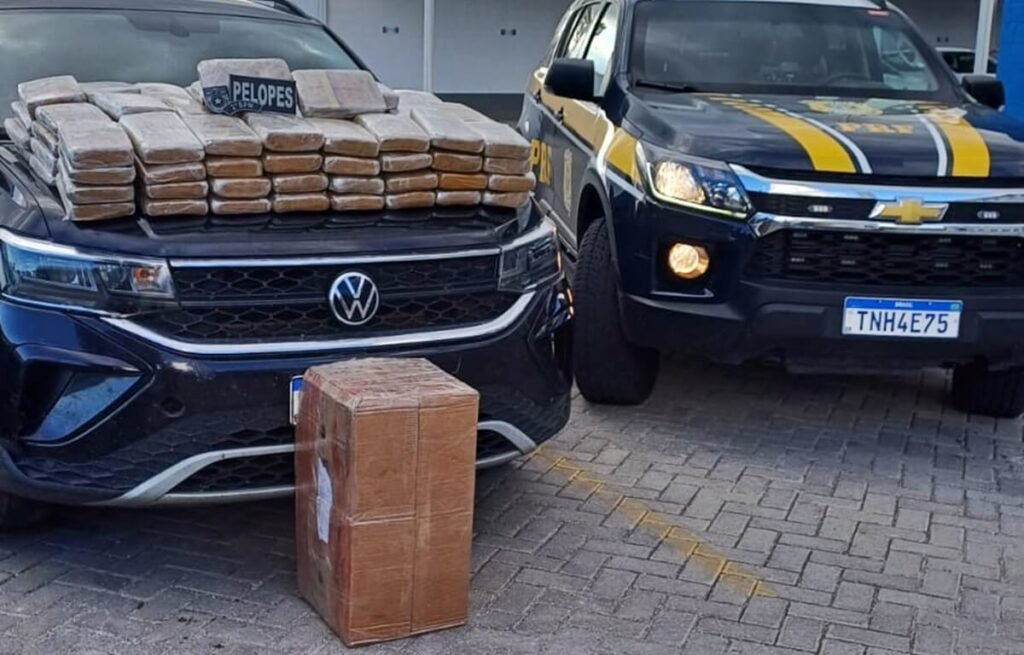 Veículo roubado transportando mais de 100 kg de maconha pela PRF e Pelopes em Alagoas