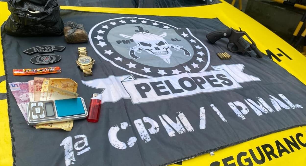 1ª Cia apreende arma de fogo e prende homem por tráfico em São Miguel dos Campos