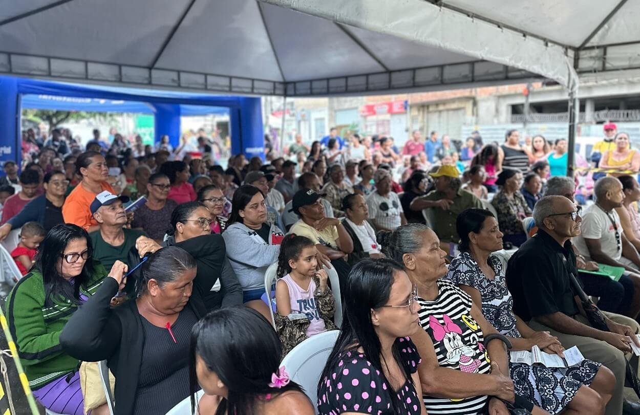 Equatorial realiza ação com troca de lâmpadas e sorteio de brindes em São Miguel dos Campos