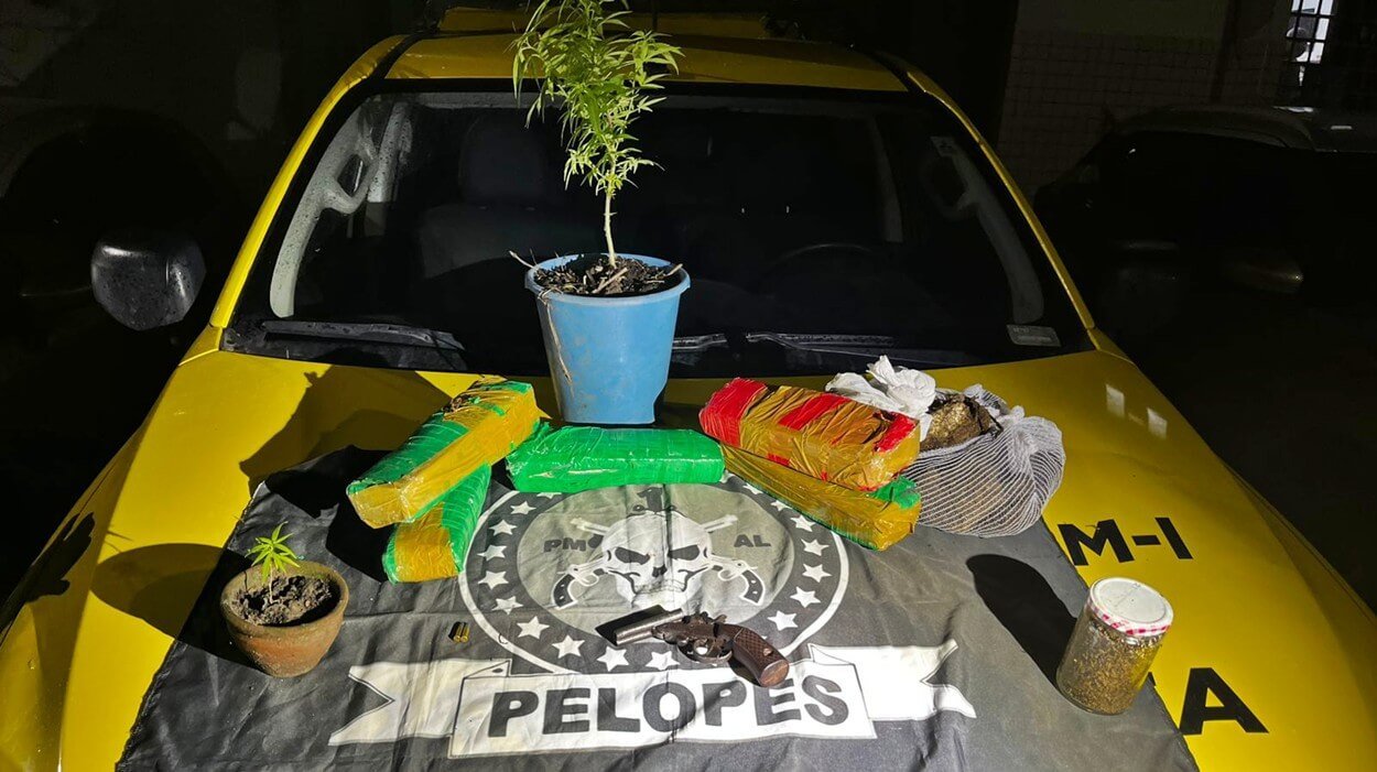 Mulher é presa com quase 5 kg de maconha e arma de fogo em Boca da Mata